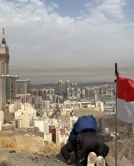 Pemuda Asal Indonesia Berhasil Tiba Di Mekkah