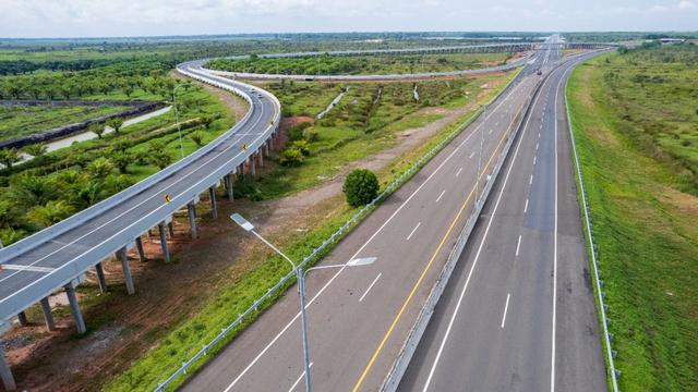 <strong>Kementerian PUPR Siapkan Dukungan Operasional Jalan Nasional dan Jalan Tol Jelang Lebaran 2023</strong>