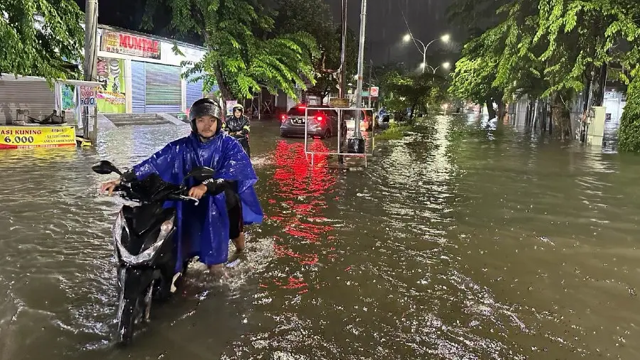 Akibat Hujan Deras, 16 RT di Jakarta Terendam Banjir