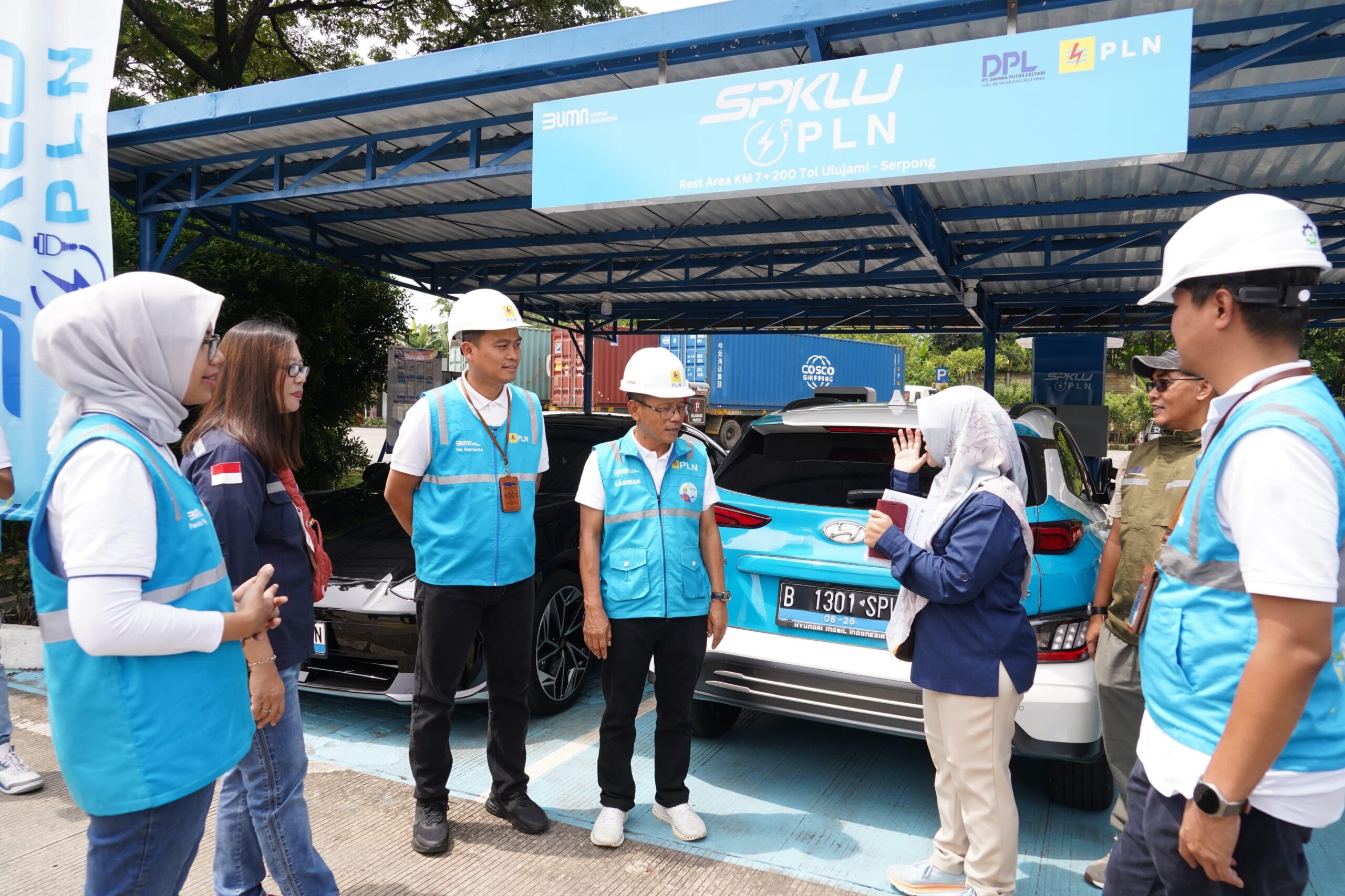 PLN UID Jakarta Raya dan Kementerian ESDM Inspeksi SPKLU di Rest Area Jalur Mudik