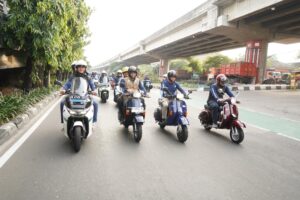 Dukung Penggunaan Energi Ramah Lingkungan, PLN-KLHK Resmikan SPKLU Hingga Konvoi Motor Listrik