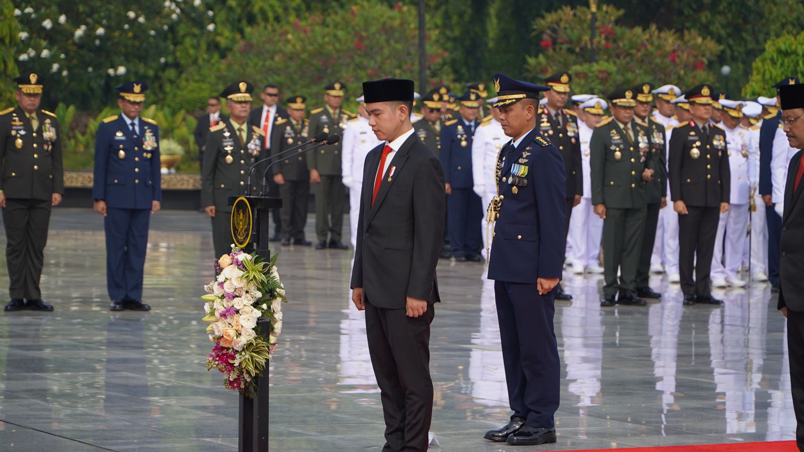 Dihadiri Wapres Gibran, Upacara Hari Pahlawan Tanpa Kedip