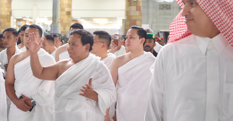 prabowo-umrah-sapa-jemaah-indonesia-di-makkah_271521