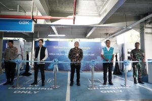 SPKLU Pertama Pusat Kawasan Olahraga Tanah Air Resmi Hadir di GBK