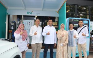 Energi Bersih Semakin Dekat, Kolaborasi PLN dan BSI Hadirkan SPKLU di Masjid Raya Bintaro Jaya