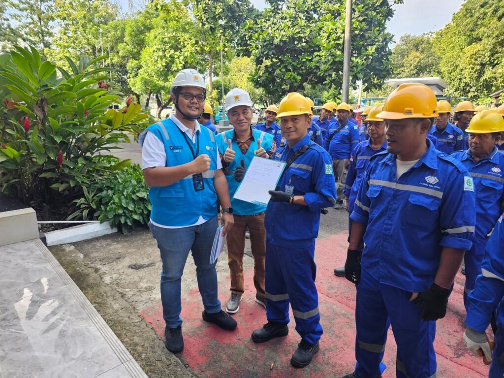 Penyerahan surat tugas dari Manajer PLN UP3 Cengkareng BRTV
