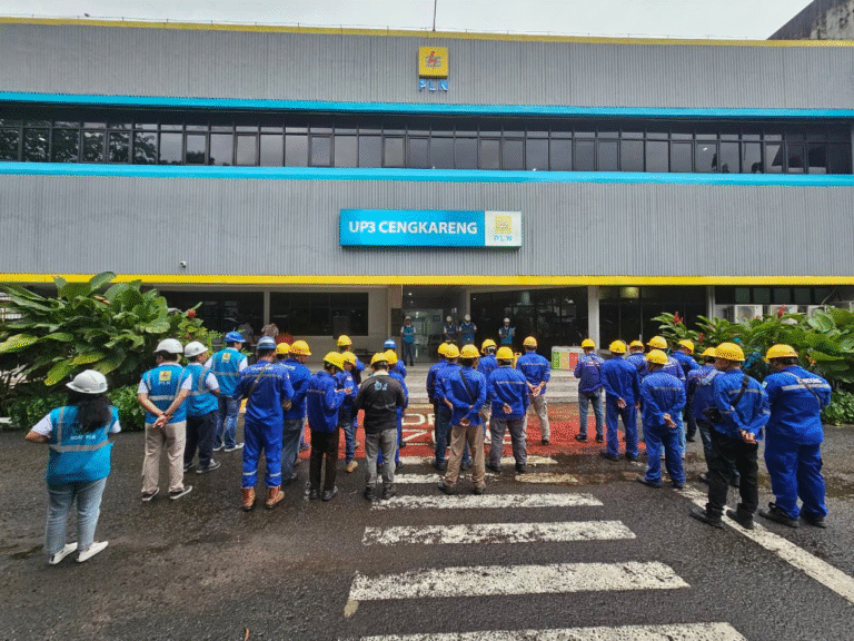 Percepat Layanan Kelistrikan, PLN UID Jakarta Raya Nyalakan Listrik 1.500 Pelanggan Secara Serentak