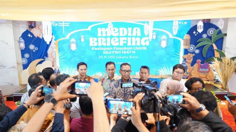 Dari Masjid hingga SPKLU Jalur Mudik, PLN Pastikan Listrik Jakarta Andal Saat Idulfitri