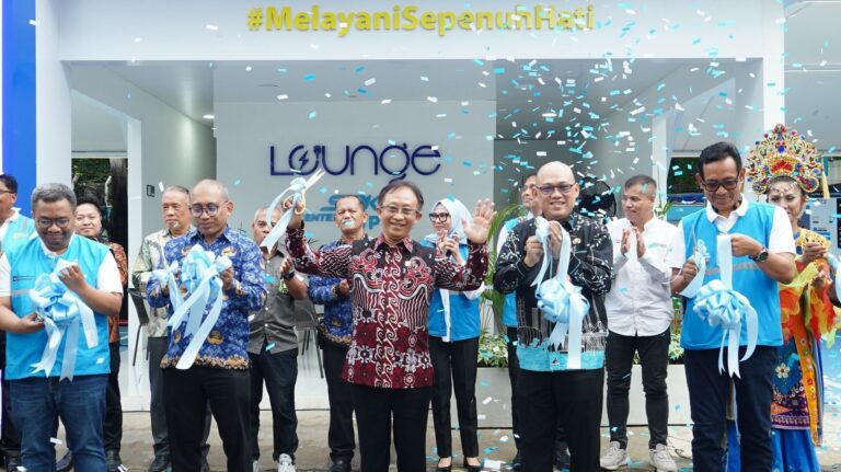 PLN Resmikan SPKLU Center ke-5 di Jakarta, Perluas Akses Pengisian Kendaraan Listrik di Tanjung Priok