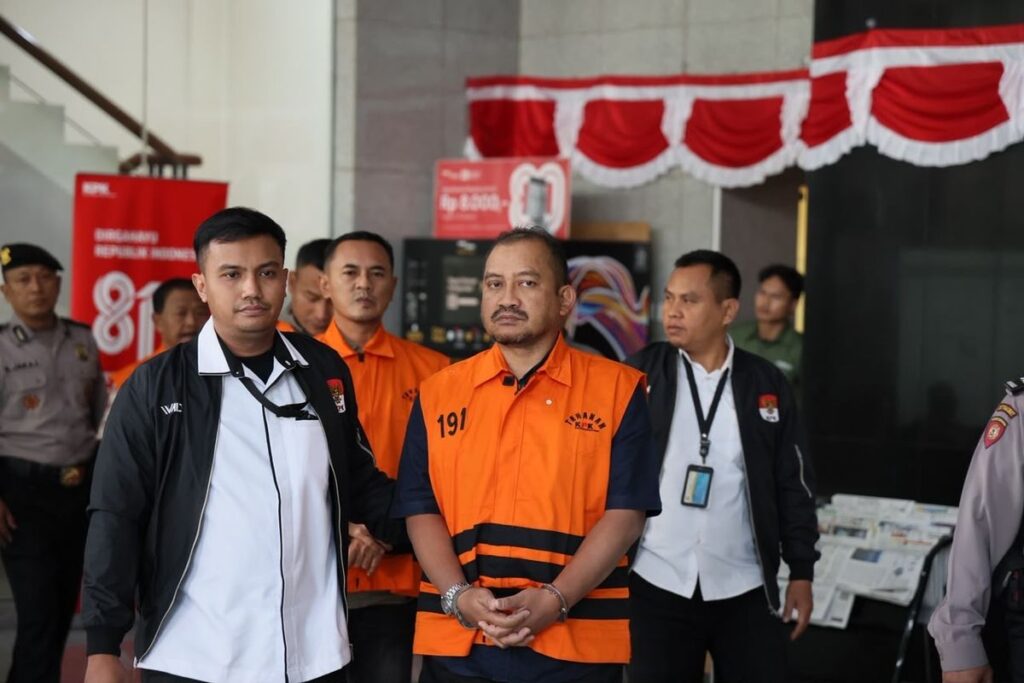 Bupati Pemalang dan Tiga Tersangka Ditahan KPK, Salah Satunya Anggota Polri