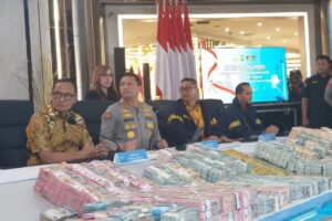 POLISI UJI KEMURNIAN 74 KILOGRAM EMAS SITAAN KASUS EKS JAMPIDSUS