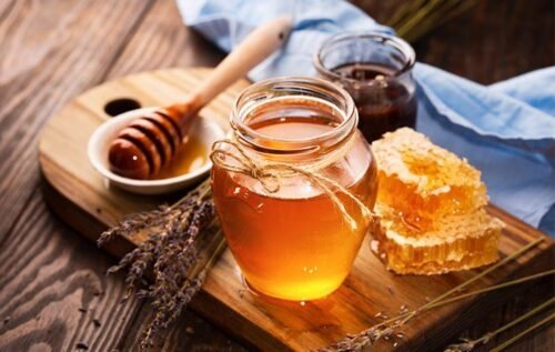 Cuaca Ekstrem Bikin Gampang Sakit? Coba Rutin Minum Madu
