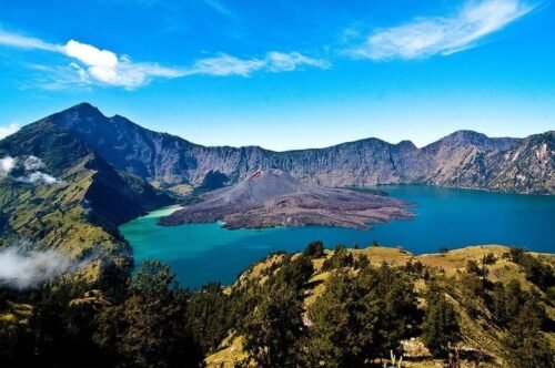 Jalur Pendakian Torean Rinjani Ditutup Sementara akibat Kebakaran