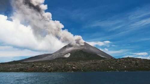 Gunung Anak Krakatau Tidak Erupsi, Apakah Wisatawan Boleh Mendaki?
