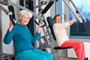 Nenek 100 Tahun Masih Rajin ke Gym, Ini 5 Kebiasaan yang Bikin Tetap Bugar