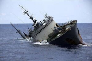 Pinisi Bawa 13 Wisatawan Tenggelam di Labuan Bajo, Bermula dari Karang Dangkal