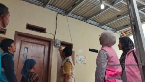 Nyalakan Harapan di Hari Listrik Nasional, PLN Cikarang Hadirkan Sambungan Listrik Gratis