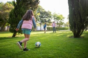 Viral! Aksi Lincah Devina Main Bola di Sekolah, Pelatih Timnas Futsal Putri Tertarik